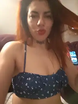 Snapshot of Amyvelvett chatting on August 7, 2026, 7:32 am Amyvelvett online show from August 7, 2026, 7:32 am