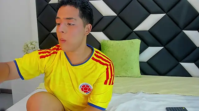 darian lafortezaa online show from June 27, 2026, 4:12 pm