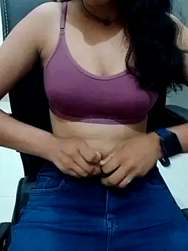 Snapshot of sizzling_annu_ chatting on June 28, 2026, 6:41 am sizzling annu online show from June 28, 2026, 6:41 am