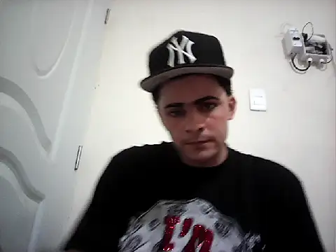 Snapshot of Rodri_alex1 chatting on June 28, 2026, 12:38 am Rodri alex1 online show from June 28, 2026, 12:38 am