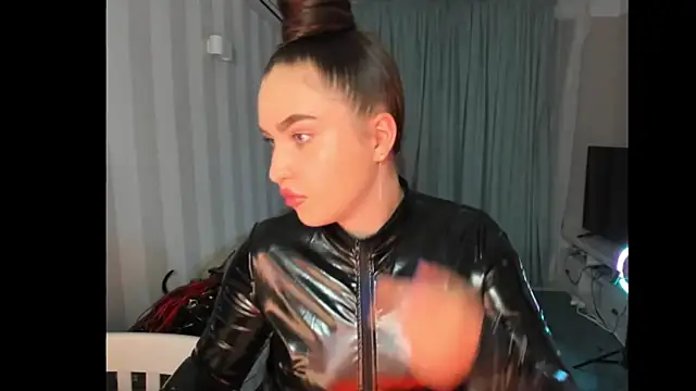 Snapshot of LatexDominatrix chatting on July 9, 2026, 7:07 pm LatexDominatrix online show from July 9, 2026, 7:07 pm
