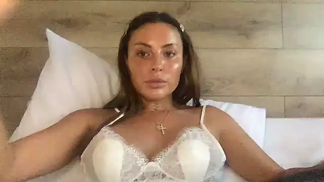 Snapshot of selena_xxx chatting on July 7, 2026, 6:45 pm selena xxx online show from July 7, 2026, 6:45 pm