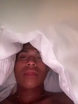 Snapshot of elpri2324 chatting on July 1, 2026, 2:46 am elpri2324 online show from July 1, 2026, 2:46 am