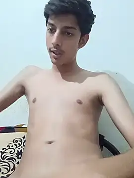 Snapshot of young_Popi chatting on July 4, 2026, 4:24 pm young Popi online show from July 4, 2026, 4:24 pm