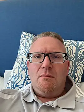 Snapshot of Tommolli chatting on July 1, 2026, 2:51 pm Tommolli online show from July 1, 2026, 2:51 pm