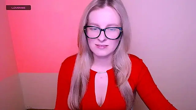 Snapshot of KayleXo_ chatting on July 8, 2026, 4:00 pm KayleXo online show from July 8, 2026, 4:00 pm