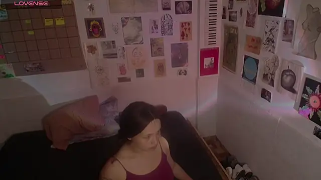Pretty cheer online show from August 7, 2026, 1:07 am