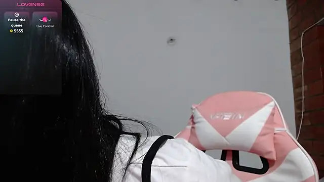 Snapshot of olivia_roouse chatting on July 8, 2026, 3:44 am olivia roouse online show from July 8, 2026, 3:44 am