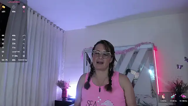 Snapshot of cristal_laurentt chatting on July 10, 2026, 2:05 am cristal laurentt online show from July 10, 2026, 2:05 am