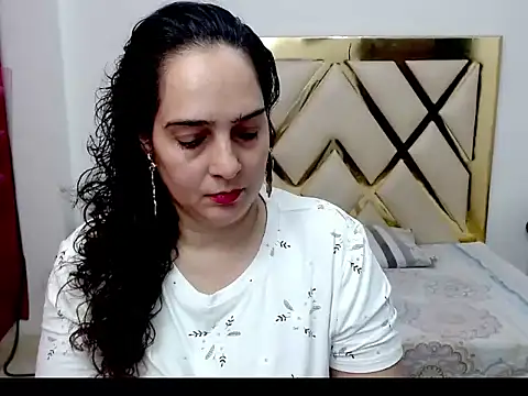Snapshot of rebecamontero chatting on July 6, 2026, 4:42 pm rebecamontero online show from July 6, 2026, 4:42 pm