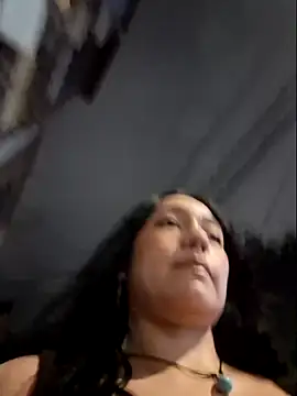 Snapshot of _Evelyn25_ chatting on July 4, 2026, 12:39 am Evelyn25 online show from July 4, 2026, 12:39 am