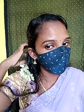 Snapshot of Tamil_Soloqueen_001 chatting on July 17, 2026, 6:42 am Tamil Soloqueen 001 online show from July 17, 2026, 6:42 am