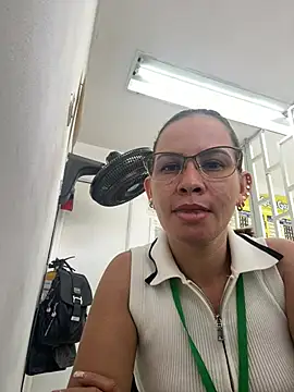 Snapshot of RoseFenix chatting on July 15, 2026, 2:22 pm RoseFenix online show from July 15, 2026, 2:22 pm