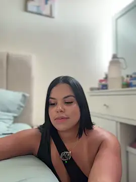 AliceStarshine online show from November 23, 2025, 7:35 pm