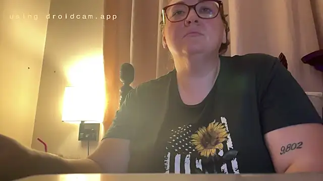 Snapshot of LivYourFantasy chatting on July 4, 2026, 7:36 am LivYourFantasy online show from July 4, 2026, 7:36 am