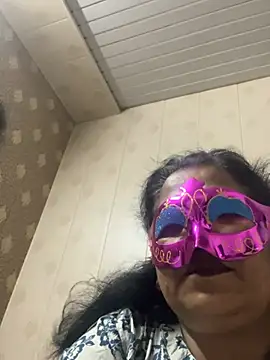 Snapshot of Hottie_Indian chatting on July 8, 2026, 7:13 am Hottie Indian online show from July 8, 2026, 7:13 am