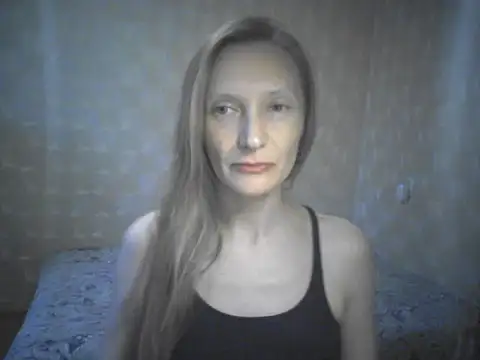 Snapshot of LunaBelle2 chatting on July 15, 2026, 6:24 pm LunaBelle2 online show from July 15, 2026, 6:24 pm