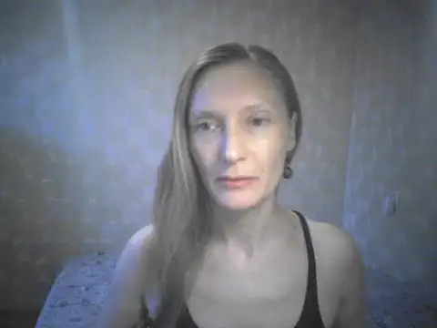 Snapshot of LunaBelle2 chatting on July 17, 2026, 6:13 pm LunaBelle2 online show from July 17, 2026, 6:13 pm