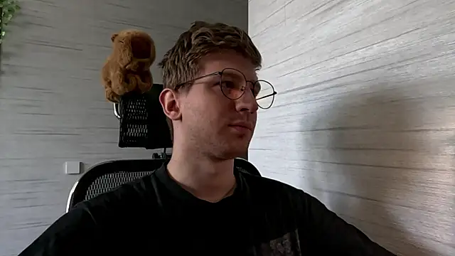 Einar Nut online show from July 7, 2026, 9:46 am