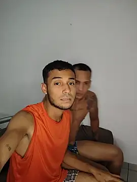  Aronsmithx online show from July 14, 2026, 2:49 am