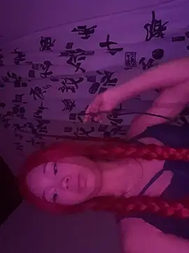 ElizElara online show from July 9, 2026, 11:53 pm
