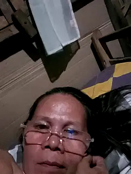 Snapshot of hotmommy47 chatting on July 14, 2026, 2:45 pm hotmommy47 online show from July 14, 2026, 2:45 pm