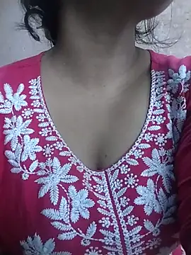 Snapshot of Wild-lovw chatting on July 9, 2026, 8:40 am Wild-lovw online show from July 9, 2026, 8:40 am