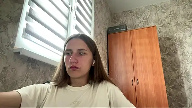 Snapshot of CarolGoldman chatting on July 10, 2026, 11:13 am CarolGoldman online show from July 10, 2026, 11:13 am