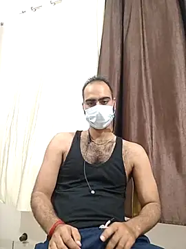 darinda9090 online show from July 13, 2026, 11:57 am