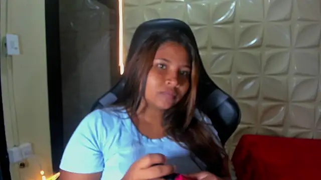 Snapshot of amaya_riveraa chatting on July 12, 2026, 1:13 pm amaya riveraa online show from July 12, 2026, 1:13 pm