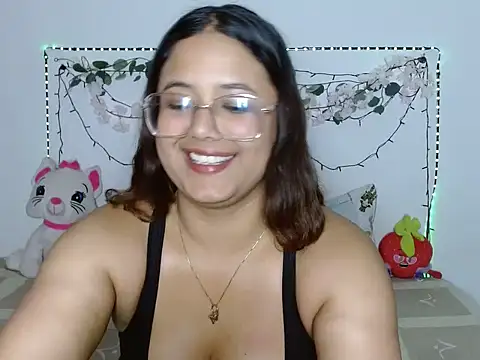Snapshot of Vanessa333 chatting on July 24, 2026, 2:31 am Vanessa333 online show from July 24, 2026, 2:31 am