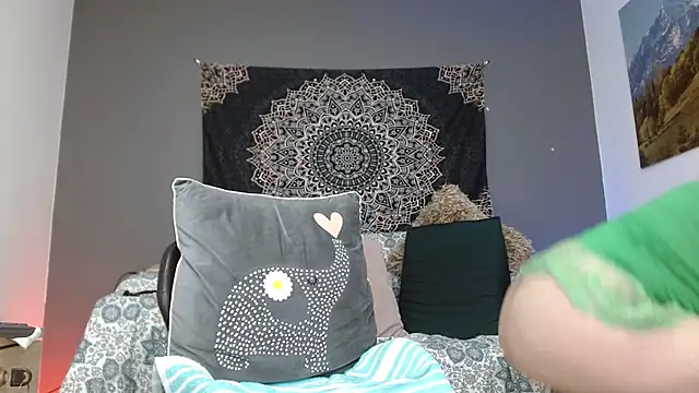 katiasupreme1 online show from November 10, 2025, 11:37 pm