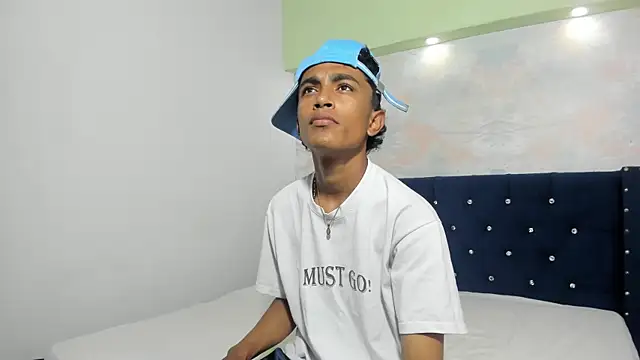 Snapshot of sebastian_torress chatting on July 9, 2026, 7:18 pm sebastian torress online show from July 9, 2026, 7:18 pm
