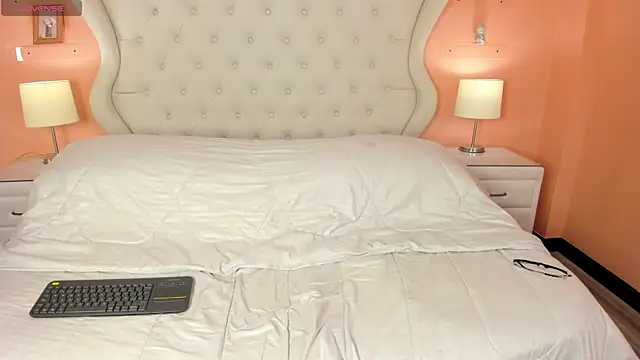 Valery Marie online show from July 15, 2026, 12:54 pm