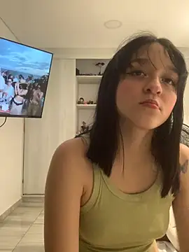 ruemi rose online show from July 26, 2026, 12:30 am