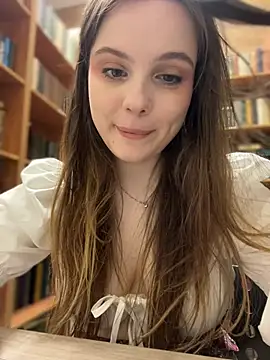 Lunabelle  online show from July 16, 2026, 7:03 am
