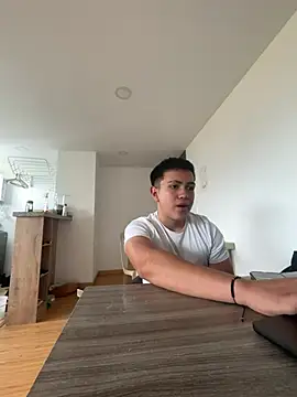 Snapshot of Santiagomg_ chatting on July 12, 2026, 7:16 pm Santiagomg online show from July 12, 2026, 7:16 pm