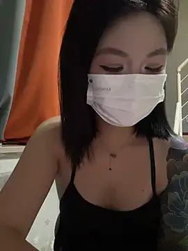 Xtryi02 online show from July 16, 2026, 3:51 pm