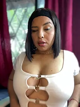 Snapshot of Mia_Bigtits chatting on July 11, 2026, 8:55 pm Mia Bigtits online show from July 11, 2026, 8:55 pm