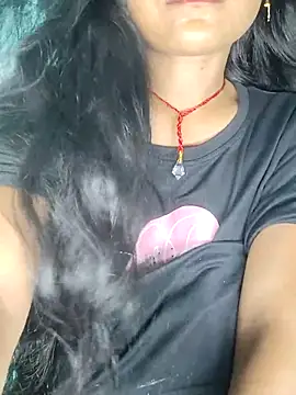 Snapshot of saniya-mirza7 chatting on July 11, 2026, 4:32 pm saniya-mirza7 online show from July 11, 2026, 4:32 pm
