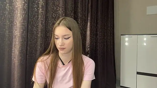 Snapshot of OlimpiaFontenot chatting on July 13, 2026, 10:34 pm OlimpiaFontenot online show from July 13, 2026, 10:34 pm
