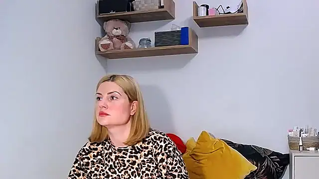 Snapshot of alisenties chatting on October 11, 2025, 2:37 pm alisenties online show from October 11, 2025, 2:37 pm