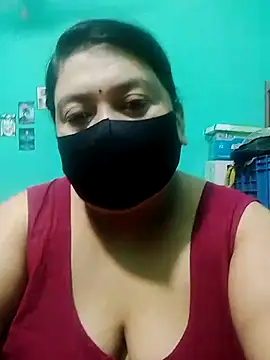 Snapshot of Saxy_Sheela28 chatting on August 7, 2026, 10:34 pm Saxy Sheela28 online show from August 7, 2026, 10:34 pm