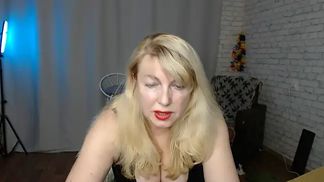 Snapshot of Samantha_Si chatting on December 14, 2024, 5:14 pm Samantha Si online show from December 14, 2024, 5:14 pm