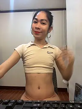 YourTSLovely online show from November 9, 2025, 7:34 pm