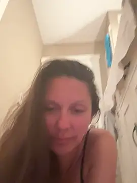 Snapshot of Bella_2323 chatting on July 17, 2026, 4:41 am Bella 2323 online show from July 17, 2026, 4:41 am