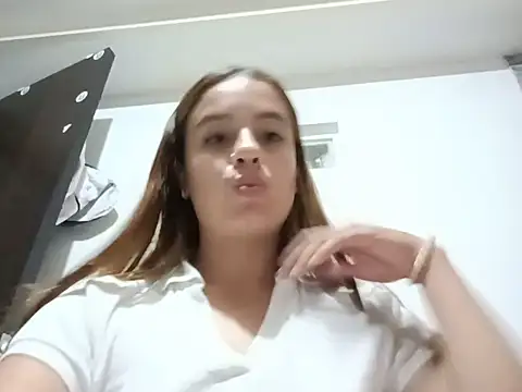Snapshot of dulcinea0608 chatting on July 18, 2026, 7:23 am dulcinea0608 online show from July 18, 2026, 7:23 am