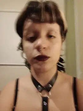 Snapshot of julietverss chatting on July 24, 2026, 2:31 am julietverss online show from July 24, 2026, 2:31 am