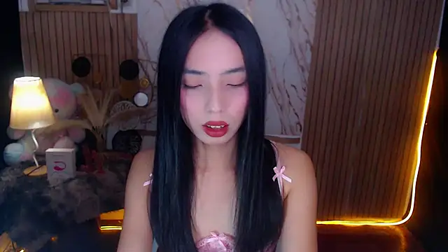 Trans yvone online show from July 22, 2026, 5:49 pm