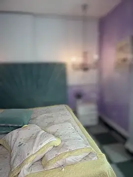 riri brunnete online show from March 3, 2026, 4:18 am